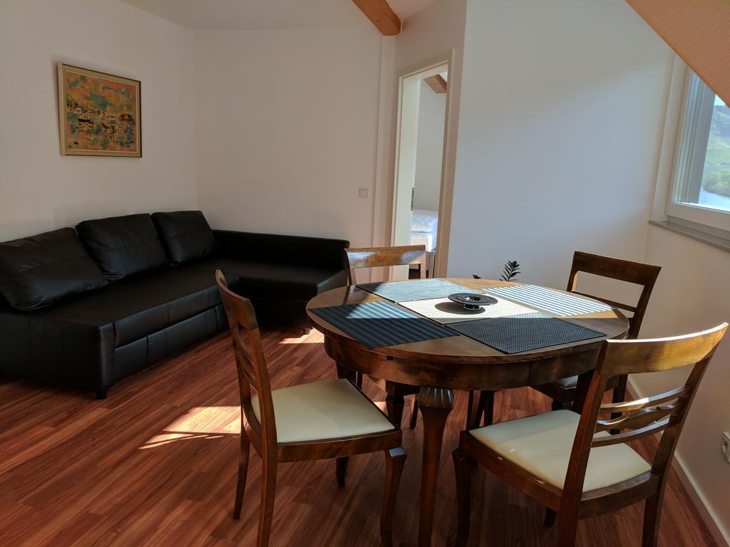 Ferienwohnung "Zum Klosterruinenblick" Krov Exterior photo
